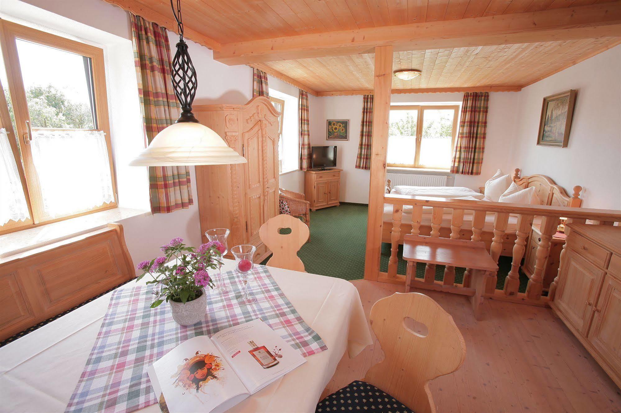 Pension Schweizerhaus Garni Вейарн Экстерьер фото